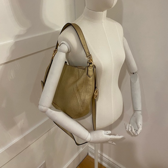 Beautiful gold Michael Kors bag with removable strap. - Picture 2 of 3